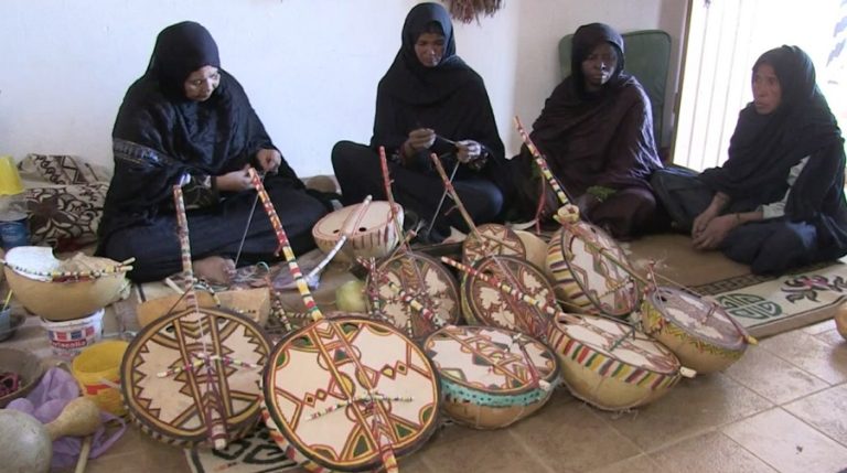 L'imzad, le violon joué par les femmes touregs. D. R.